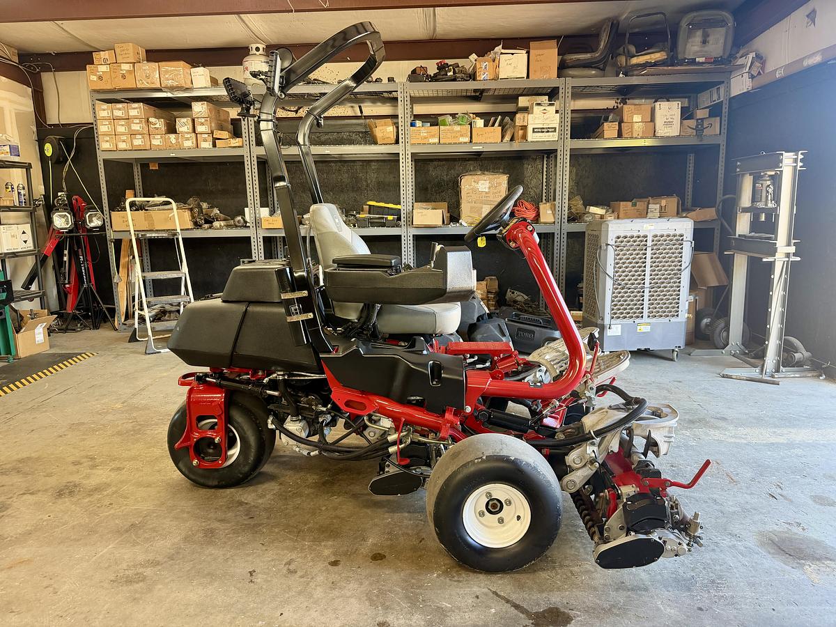 Used 2021 Toro Greensmaster Triflex 3320