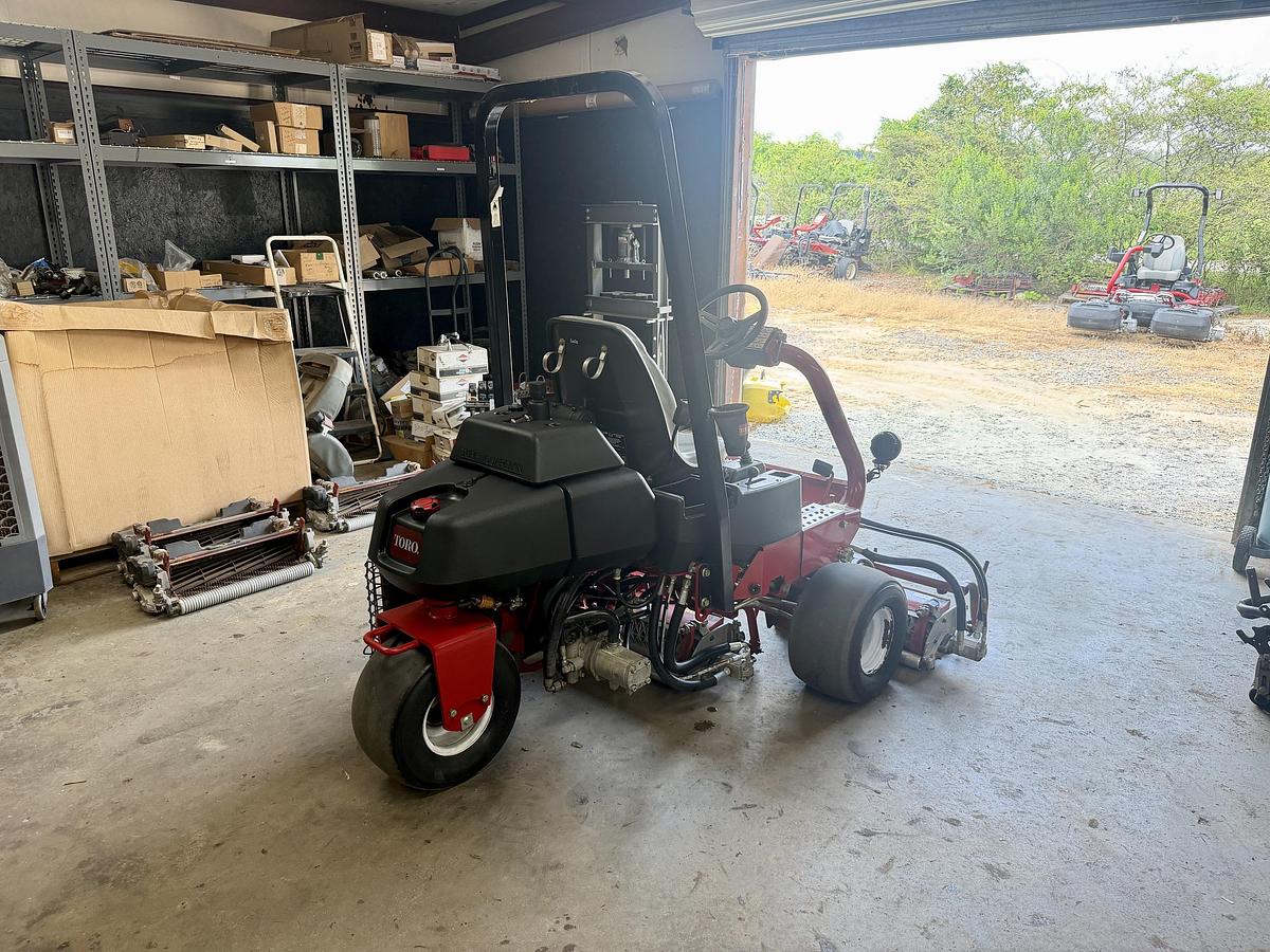 Used 2012 Toro Greensmaster 3150-Q