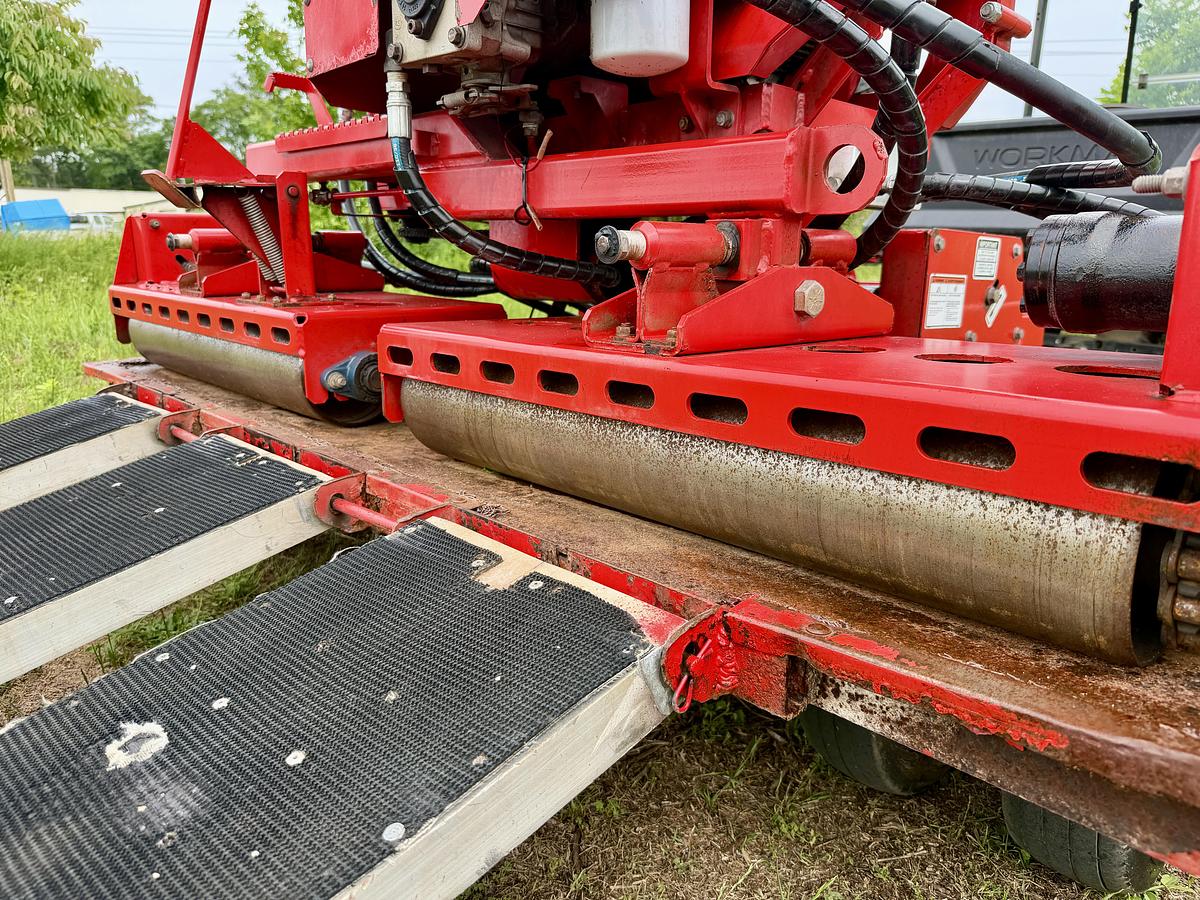 Used Agrimetal 660 Greens Roller
