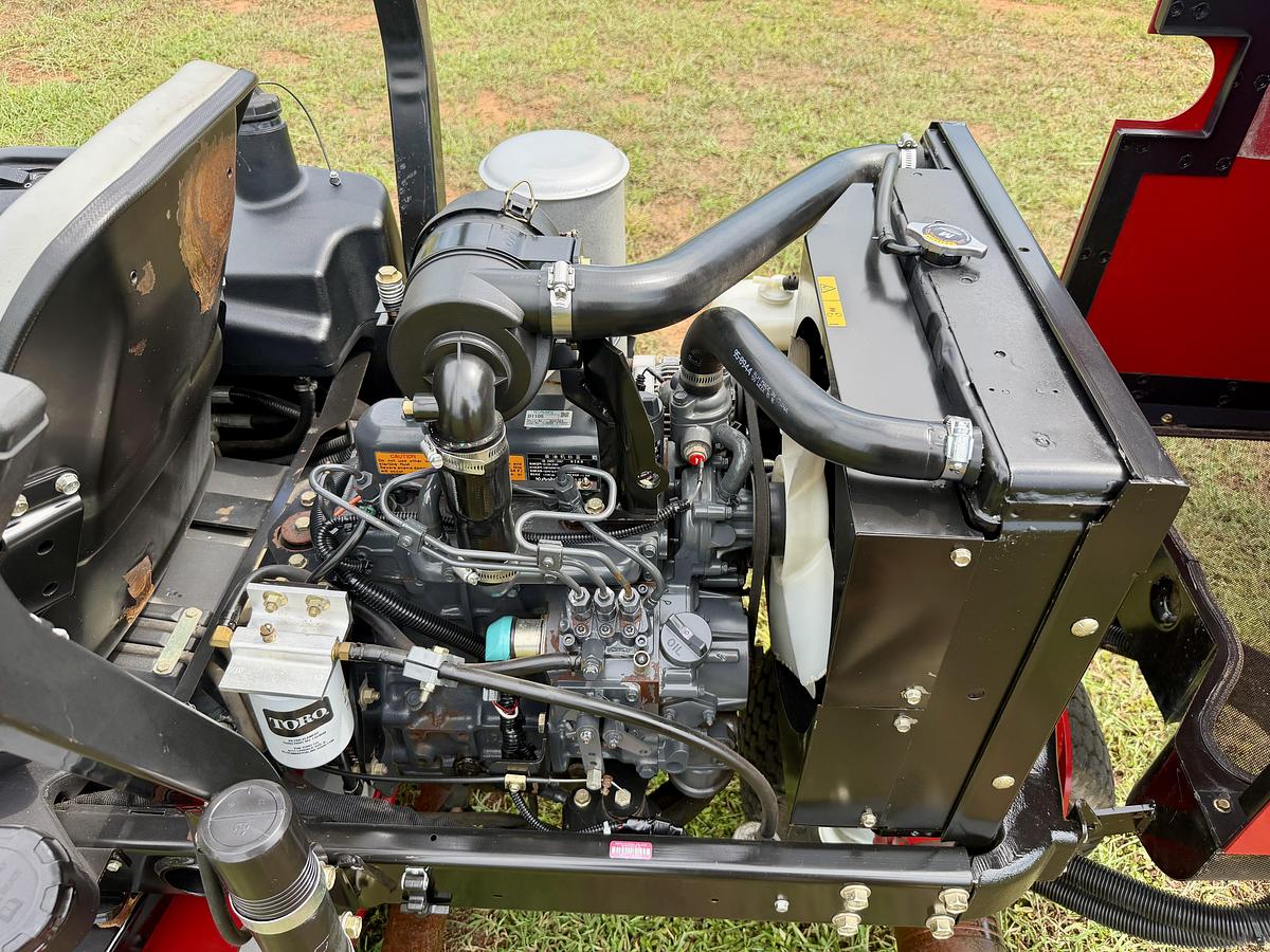 Used 2010 Toro Reelmaster 3100-D