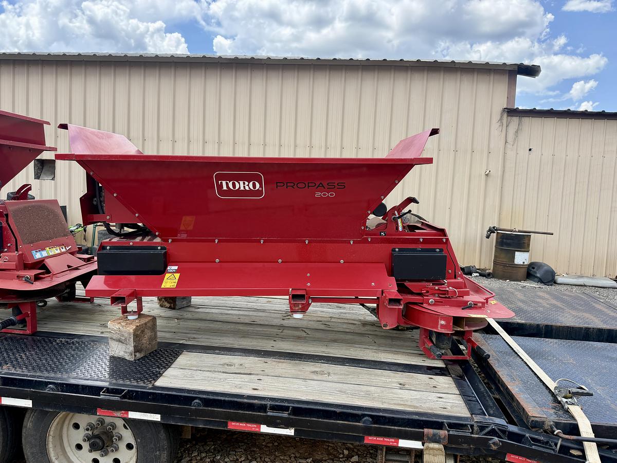 Used 2015 Toro Propass 200 Top Dresser