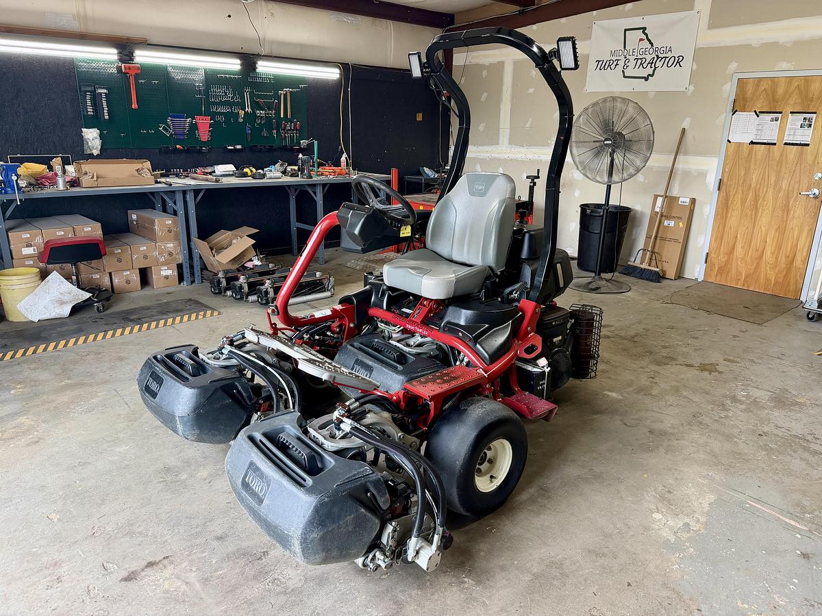 Used 2016 Toro Greensmaster 3300 Triflex