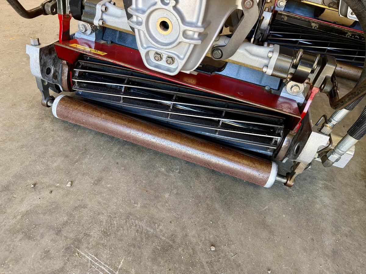 Used 2012 Toro Greensmaster Triflex 3300