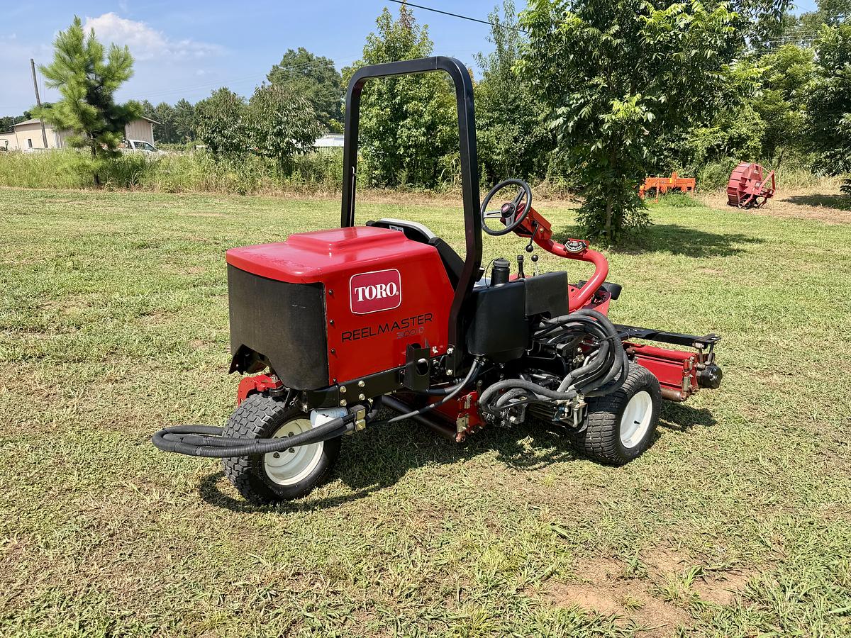 Used 2006 Toro Reelmaster 3100-D Sidewinder