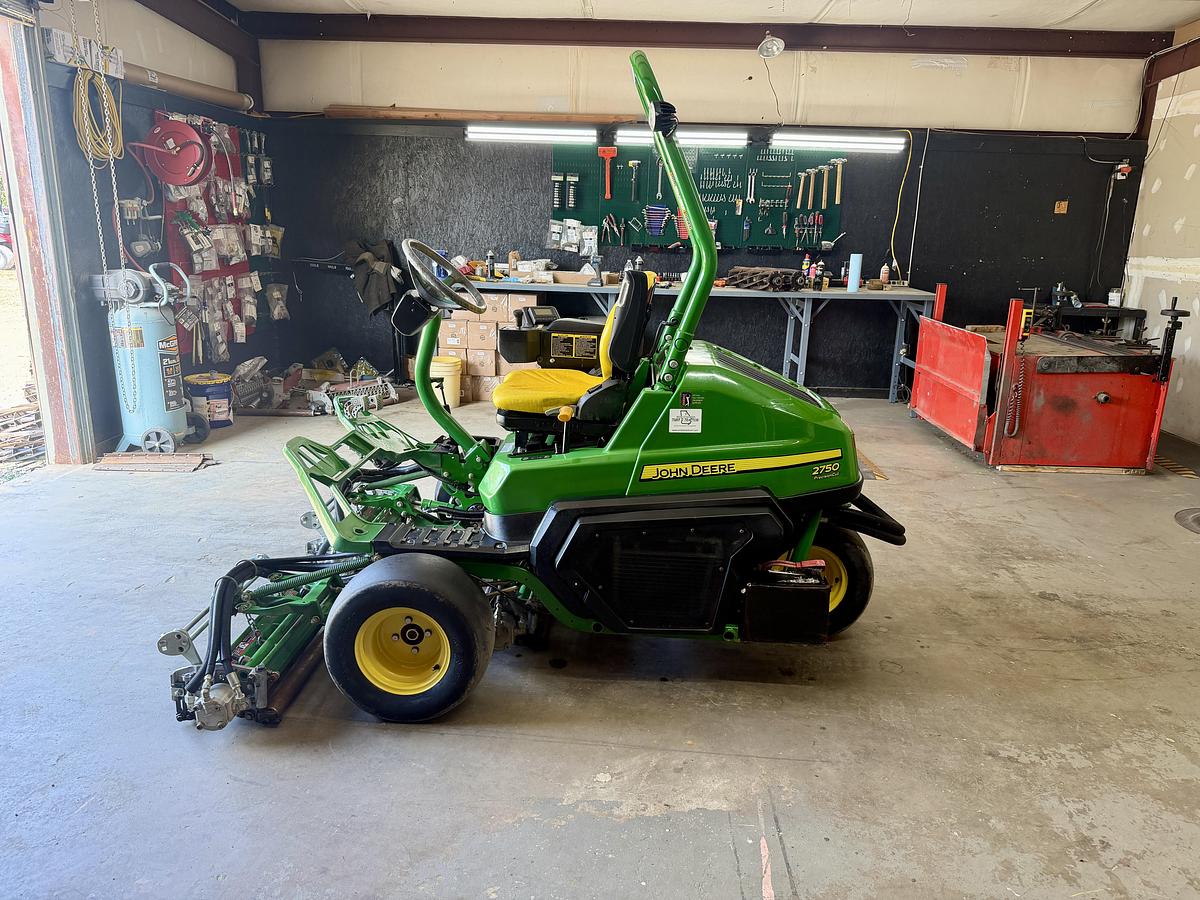 Used 2020 John Deere 2750 Greens Mower