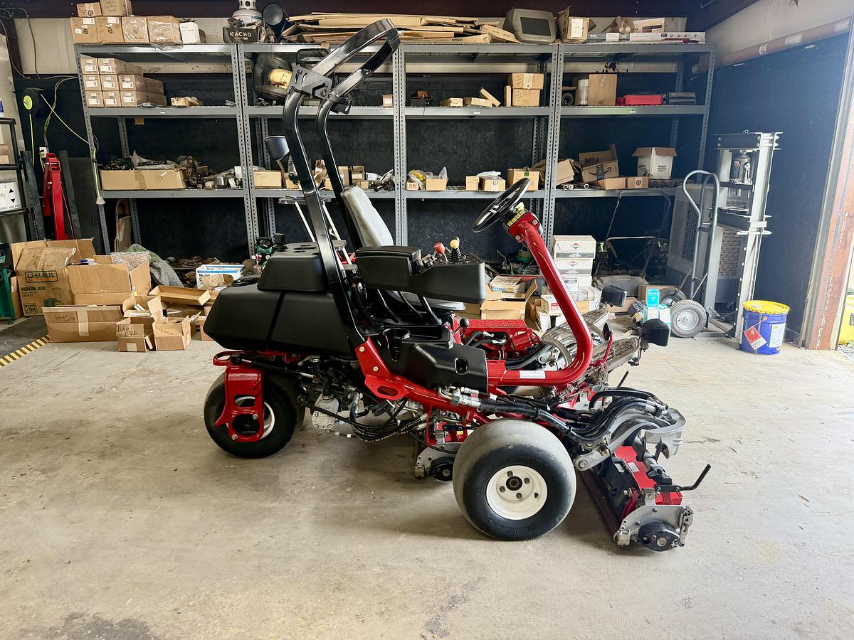 Used 2013 Toro Greensmaster 3300 Triflex