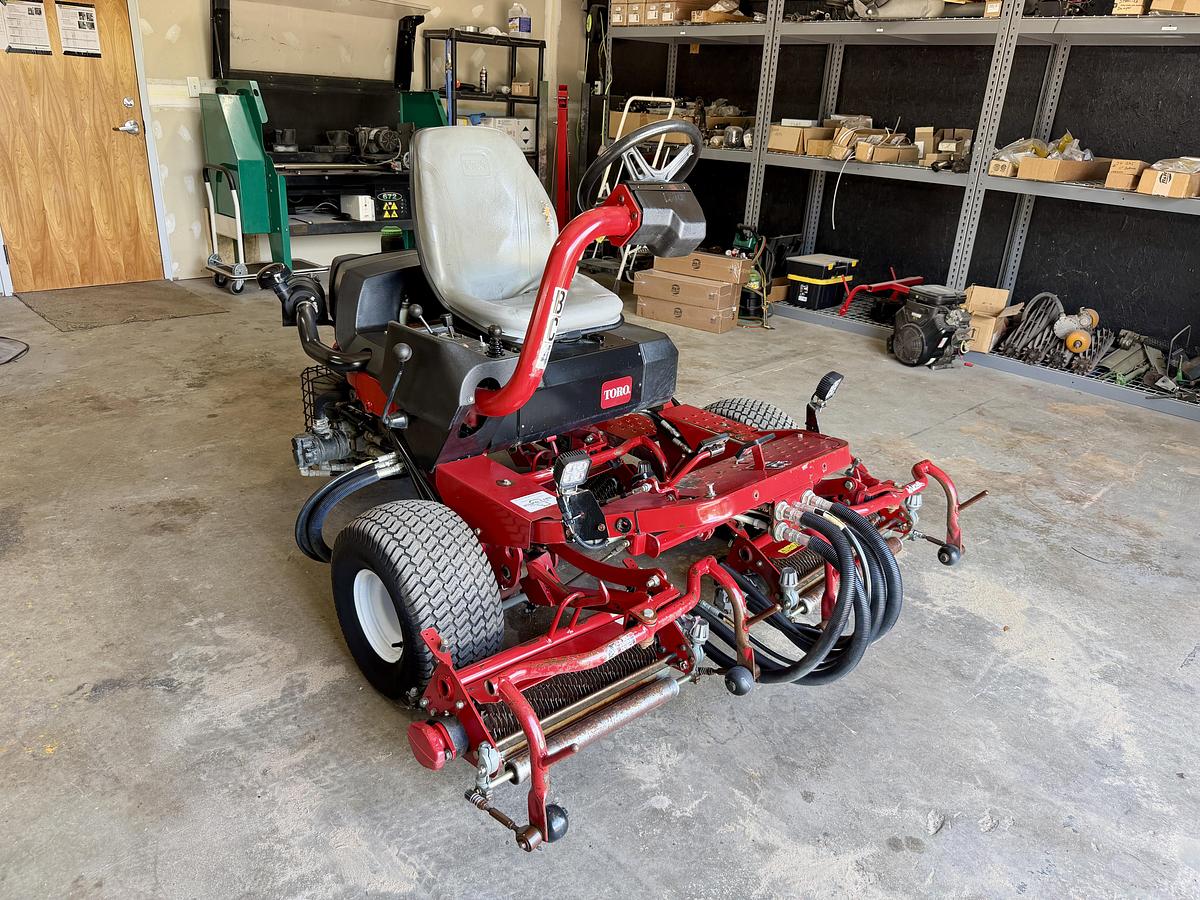 Used 2008 Toro Greensmaster 3250-D