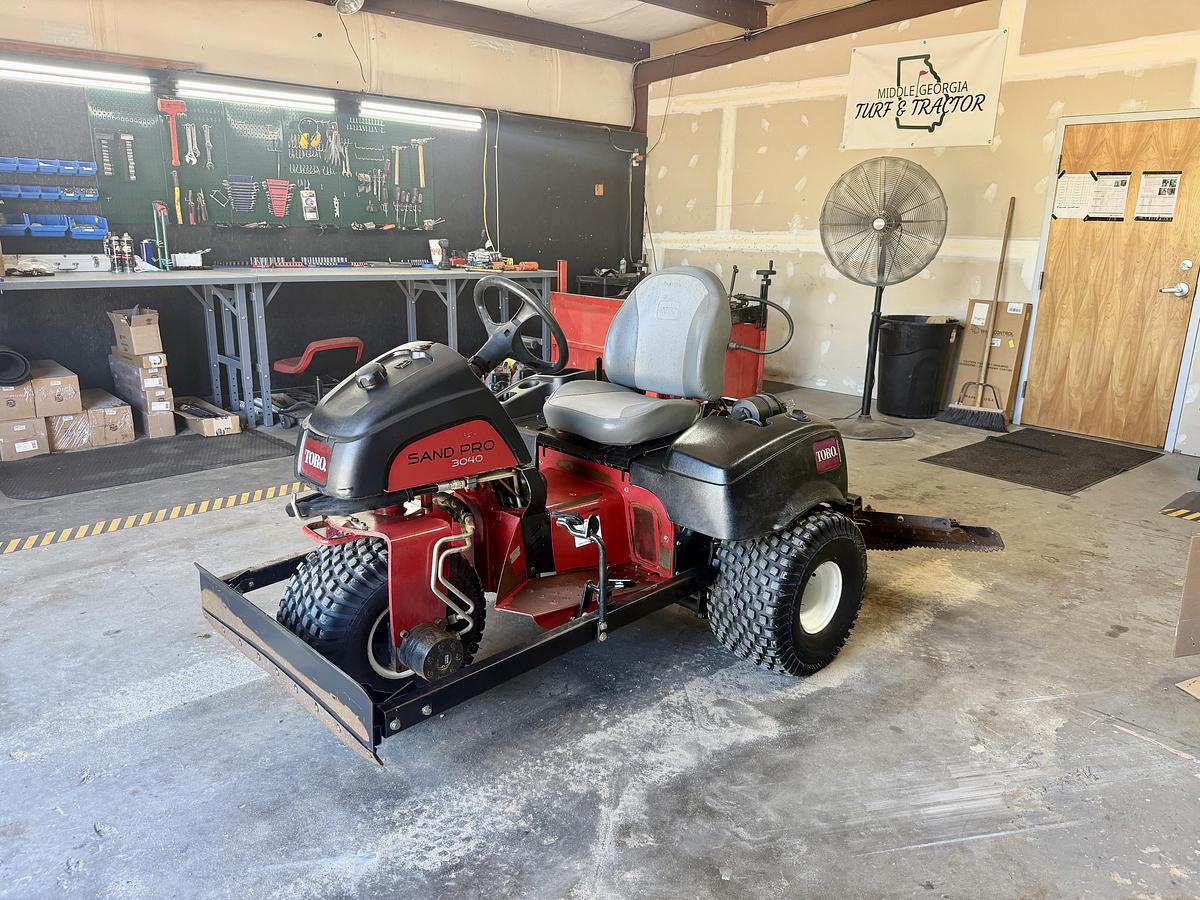 Used 2011 Toro Sandpro 3040