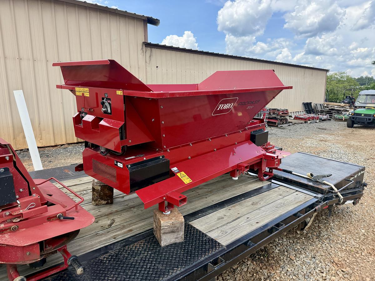 Used 2015 Toro Propass 200 Top Dresser