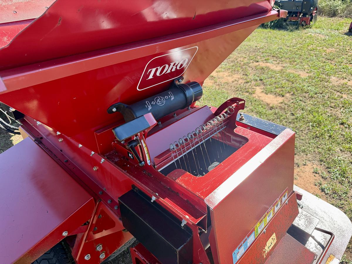 Used 2020 Toro Propass 200 Top Dresser