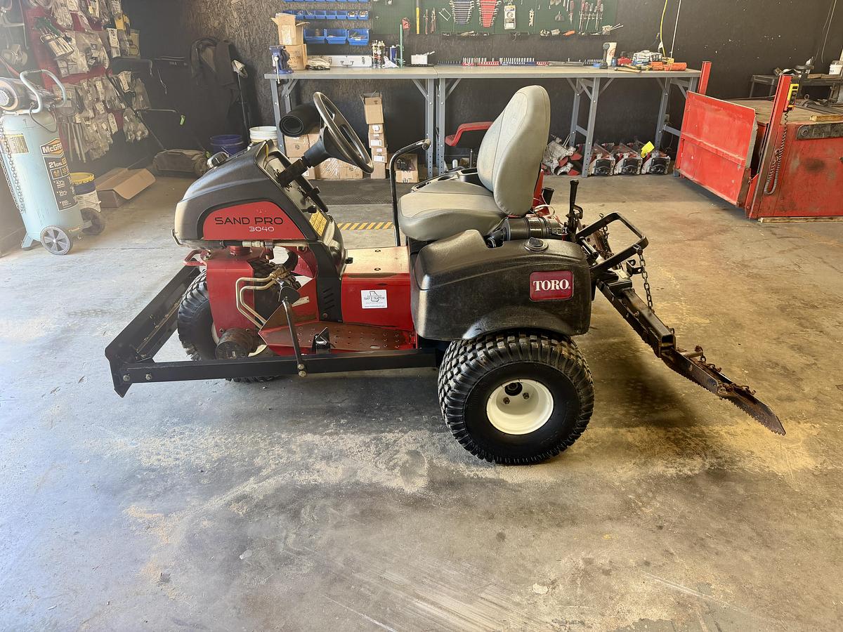 Used 2011 Toro Sandpro 3040