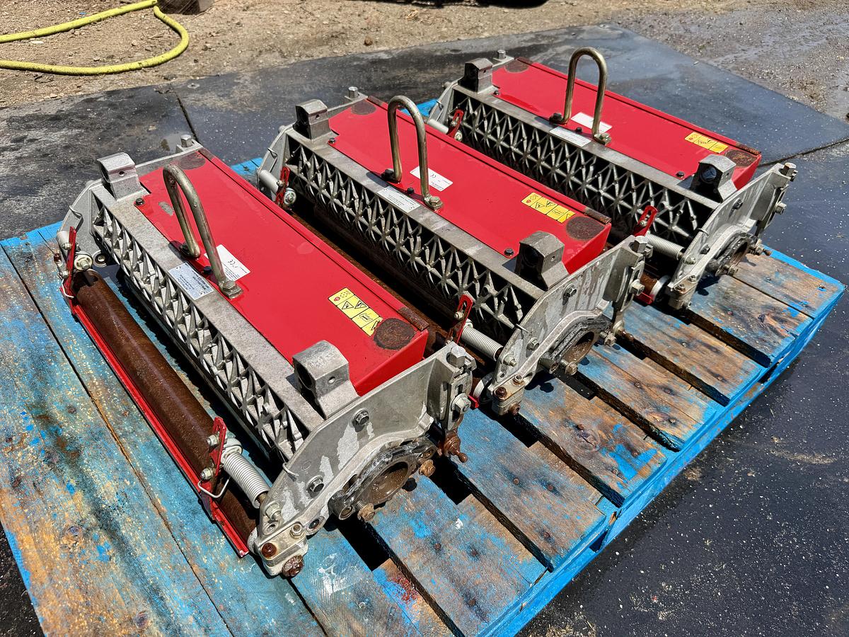 Used Toro 04779 Verticut Reels for 3150 series Triplex