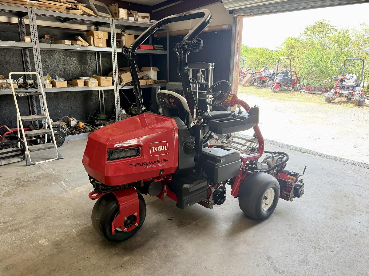 Used 2021 Toro Greensmaster eTriflex 3360