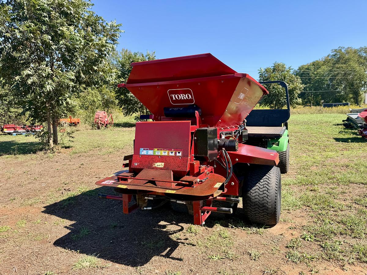 Used 2020 Toro Propass 200 Top Dresser
