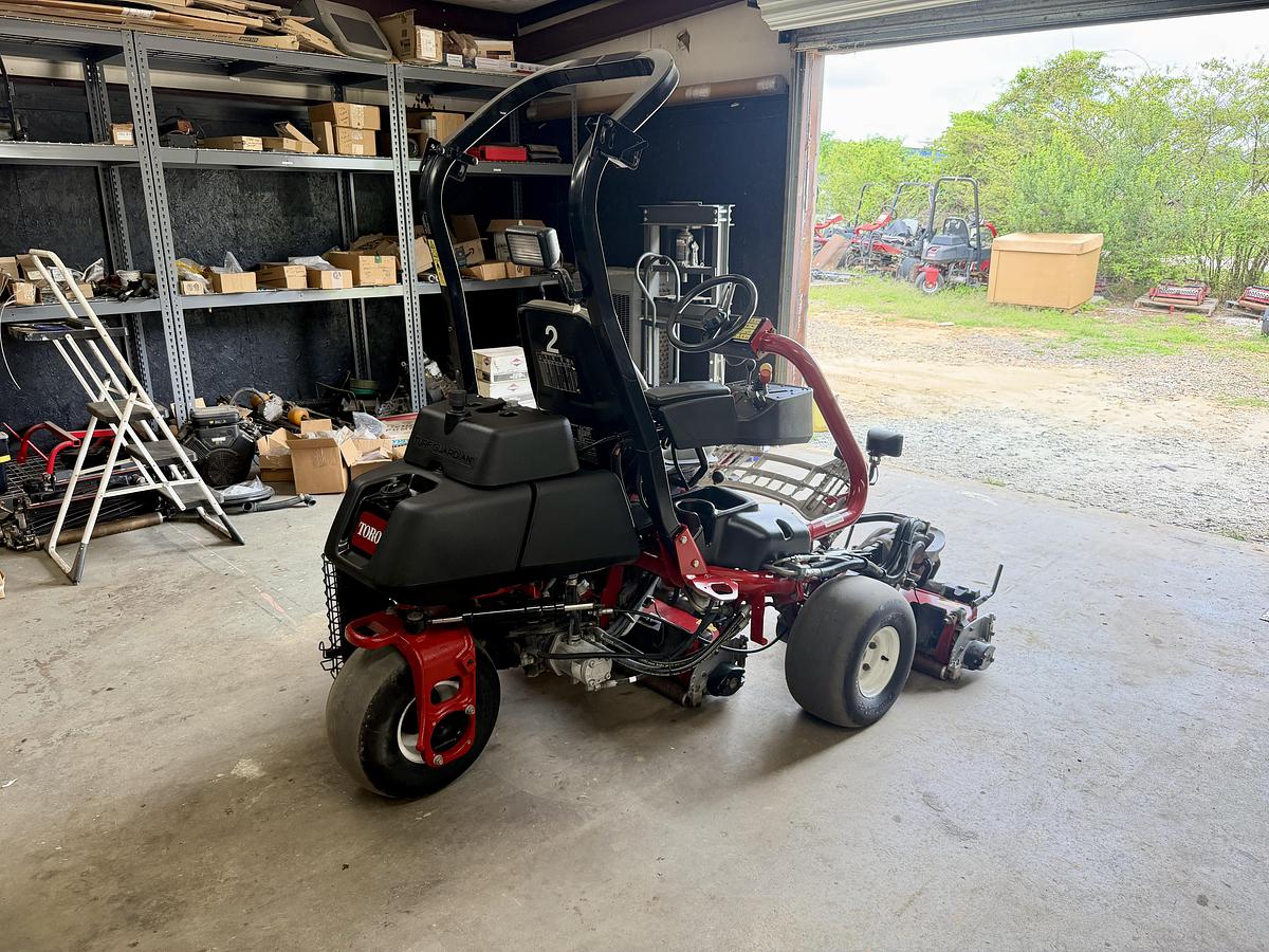 Used 2013 Toro Greensmaster 3300 Triflex