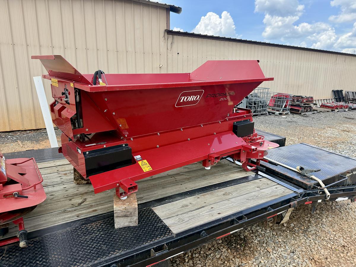 Used 2015 Toro Propass 200 Top Dresser