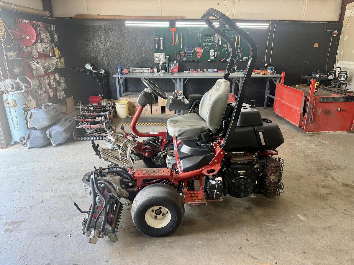 Used 2013 Toro Greensmaster 3300 Triflex