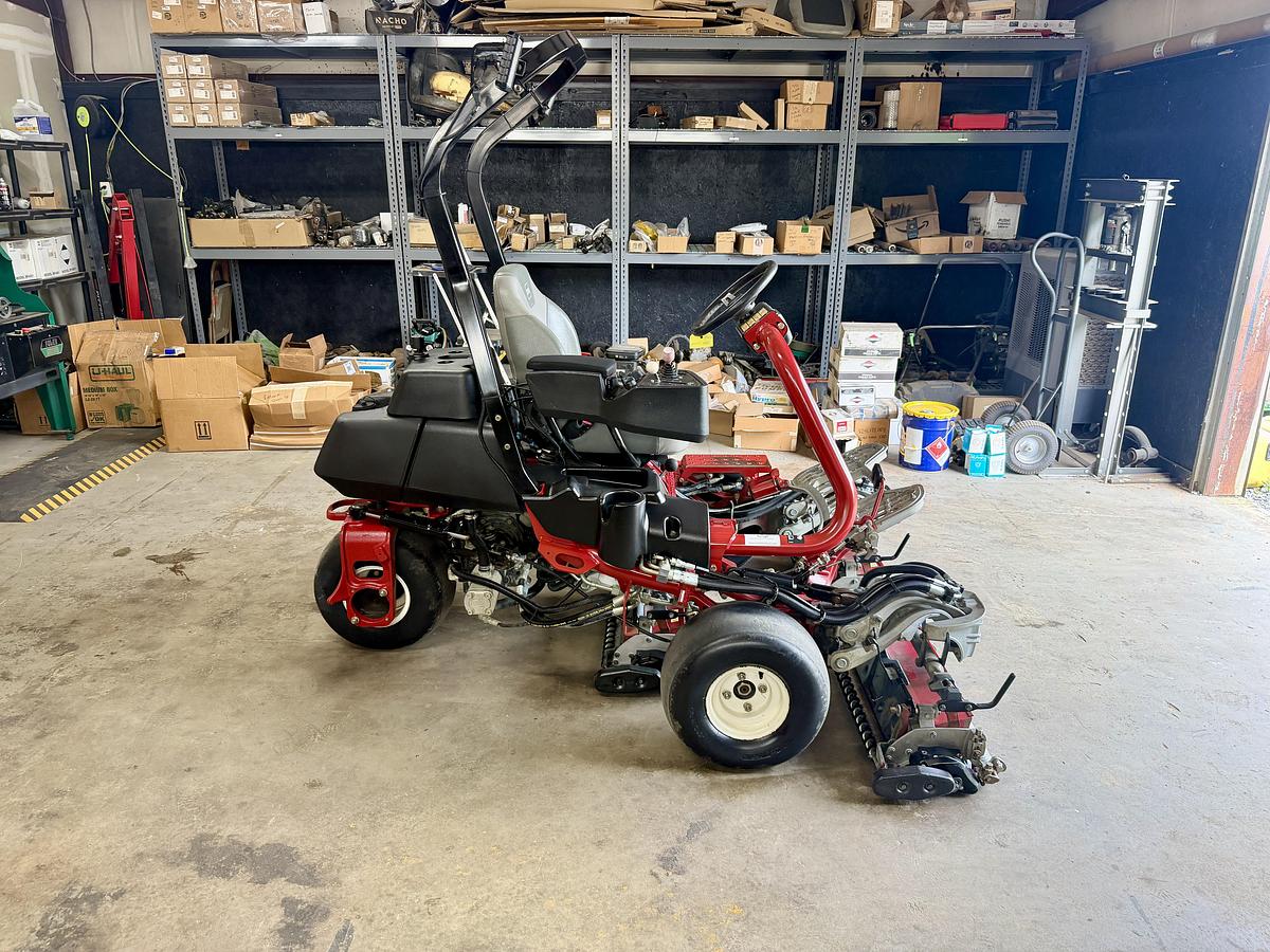 Used 2016 Toro Greensmaster 3300 Triflex