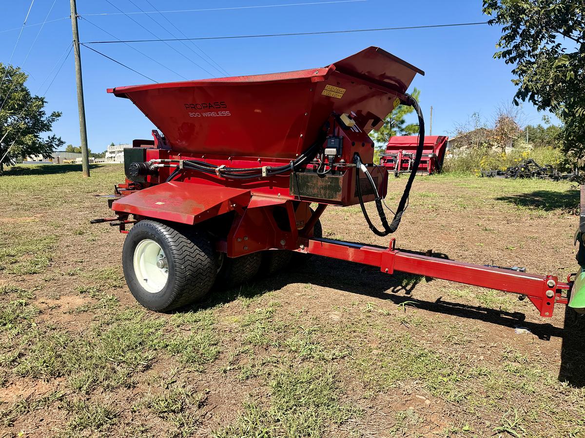 Used 2016 Toro Propass 200 Top Dresser