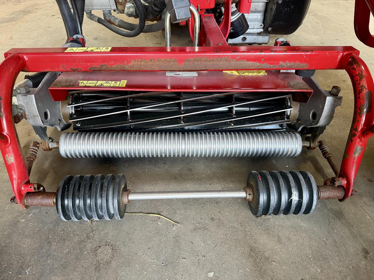 Used 2012 Toro Greensmaster 3150-Q