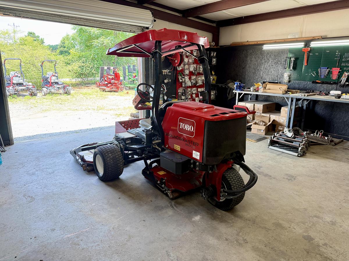 Used 2018 Toro Groundsmaster 3500-D Sidewinder