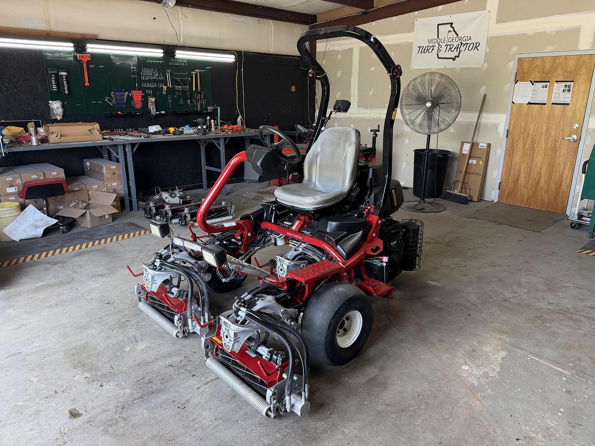 Used 2014 Toro Greensmaster 3300 Triflex