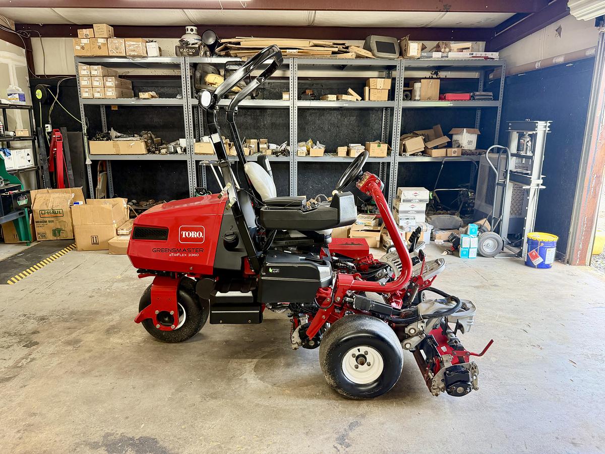 Used 2021 Toro Greensmaster eTriflex 3360