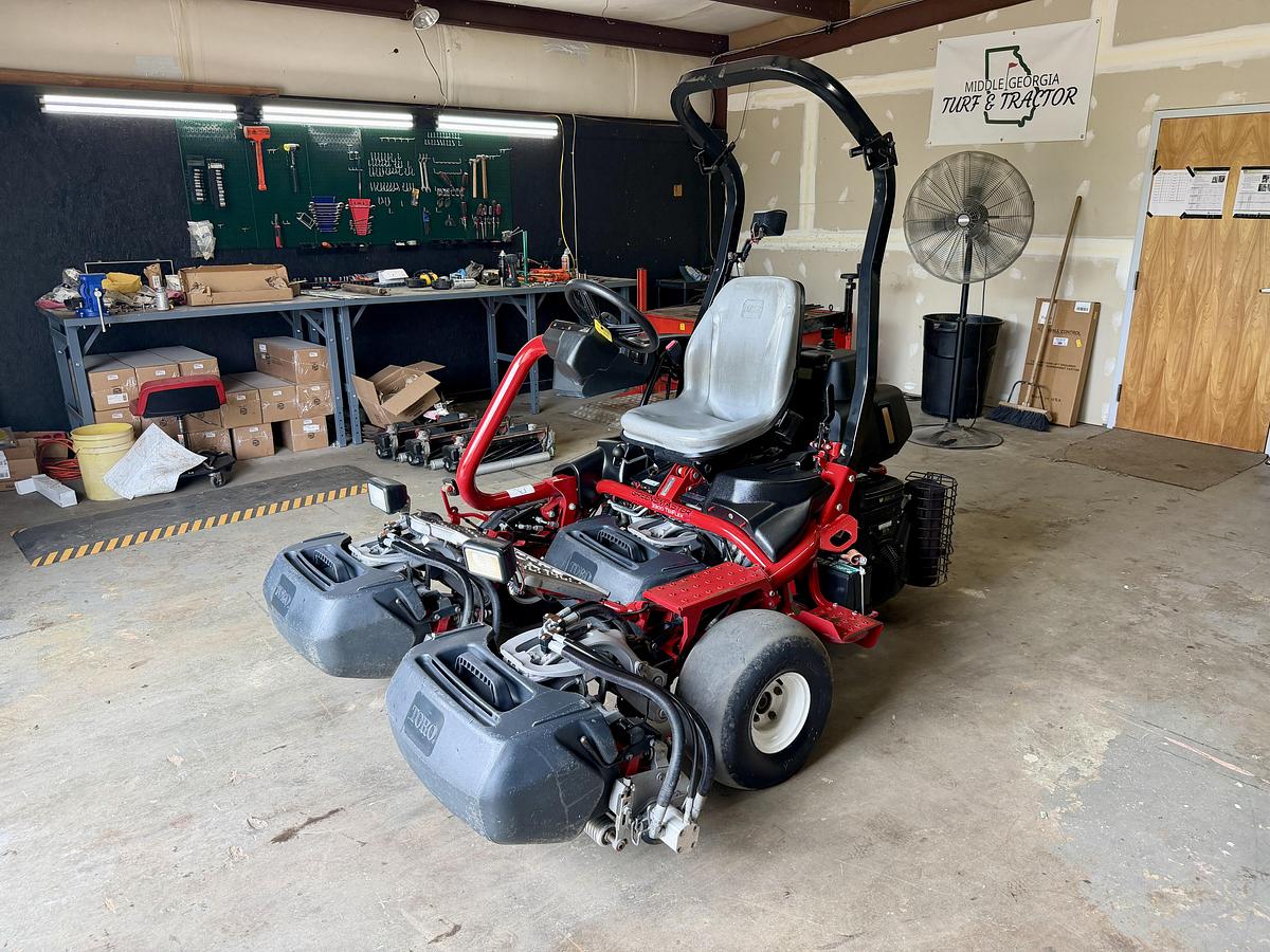 Used 2013 Toro Greensmaster 3300 Triflex