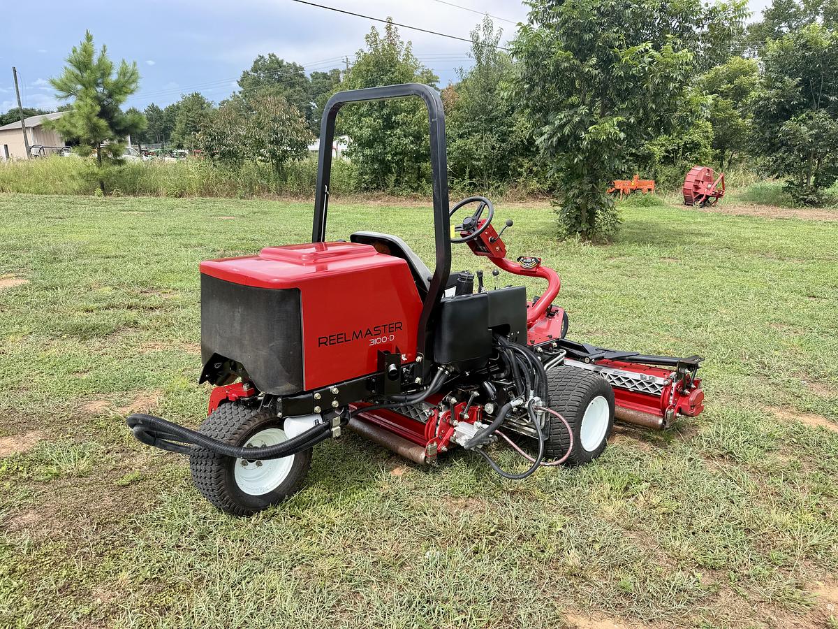 Used 2010 Toro Reelmaster 3100-D