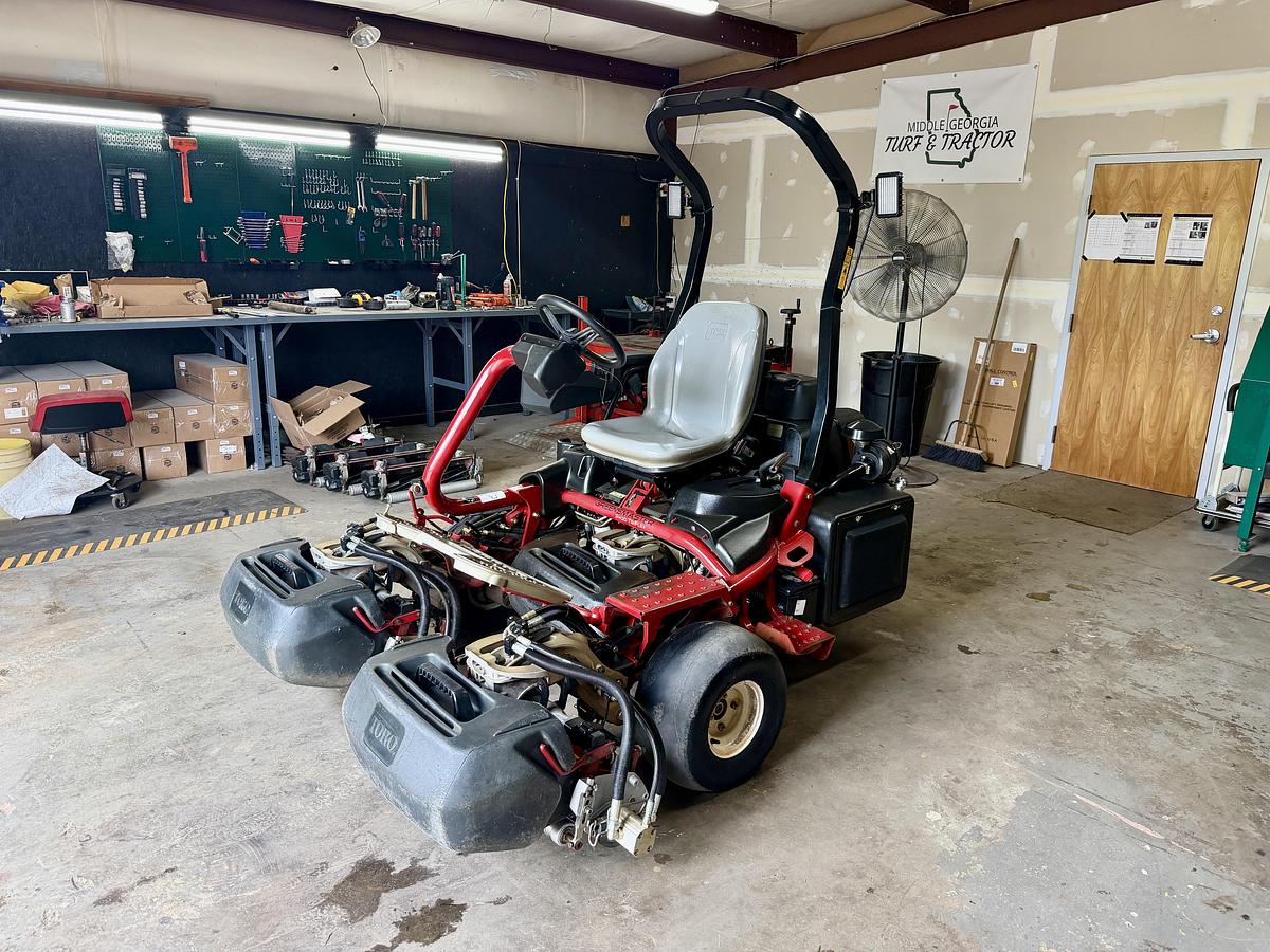 Used 2018 Toro Greensmaster 3400 Triflex