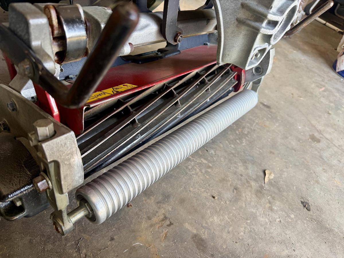 Used 2013 Toro Greensmaster 3300 Triflex