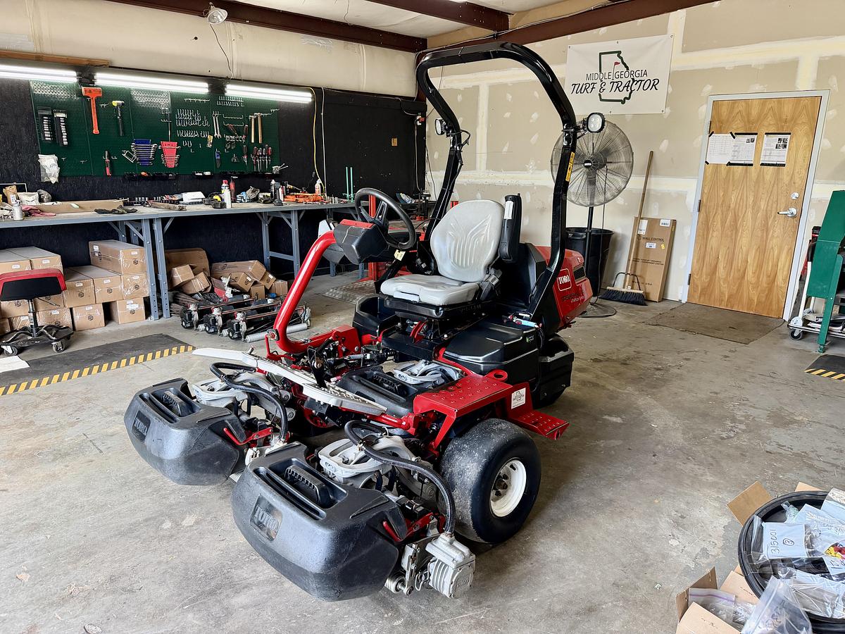 Used 2021 Toro Greensmaster eTriflex 3360