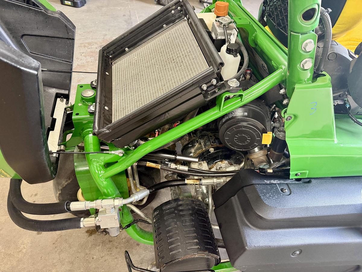 Used 2020 John Deere 2750 Greens Mower