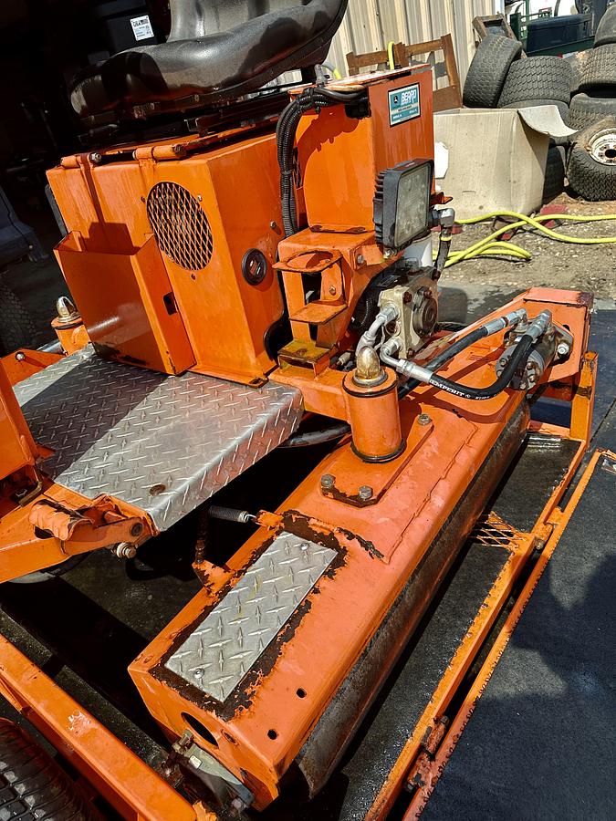 Used 2019 Salsco HP11 Greens Roller