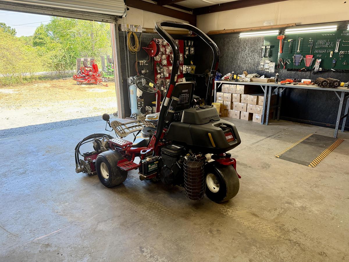 Used 2012 Toro Greensmaster Triflex 3300