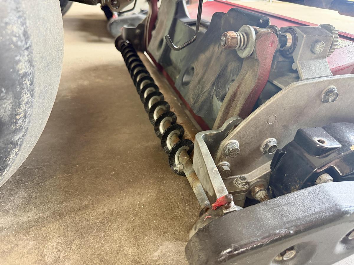Used 2016 Toro Greensmaster 3300 Triflex