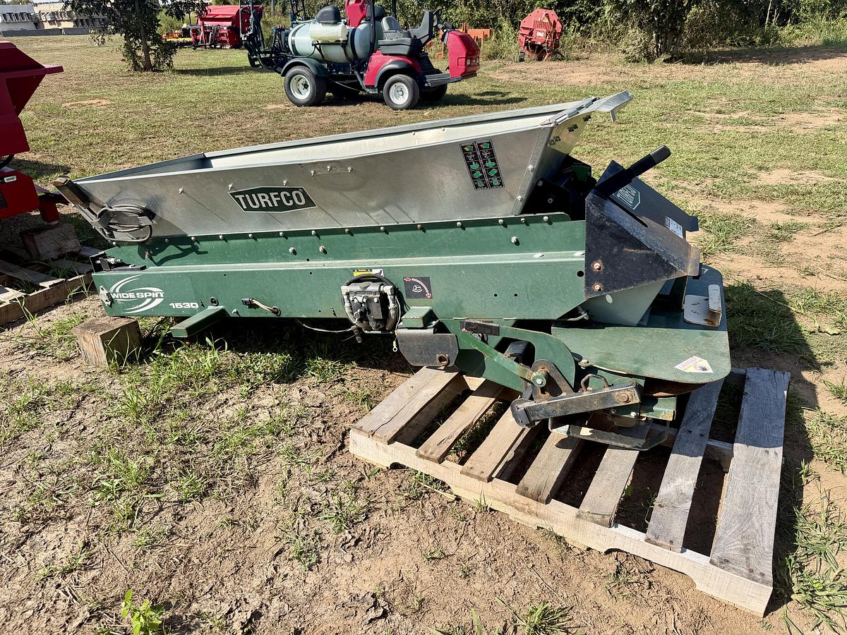 Used Turfco 1530 Wide Spin Top Dresser