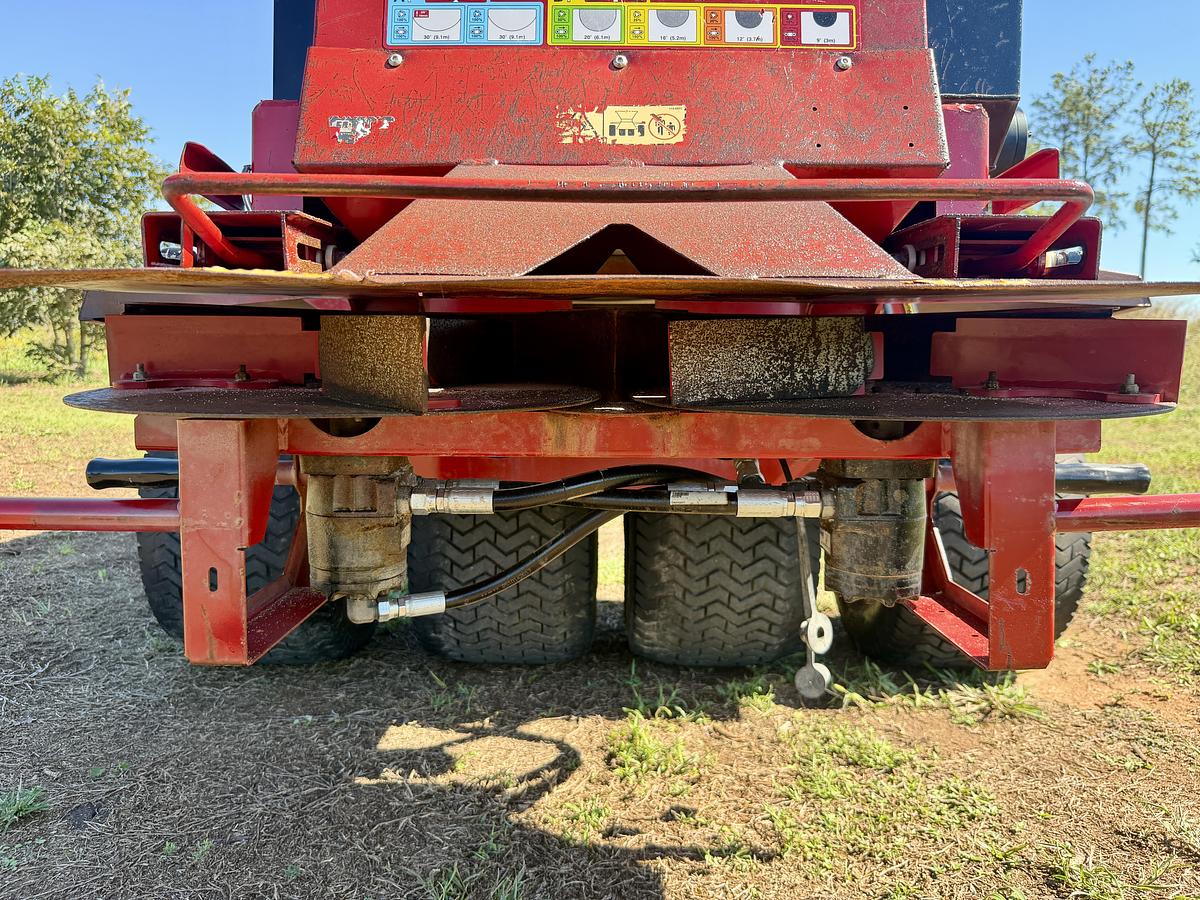 Used 2020 Toro Propass 200 Top Dresser