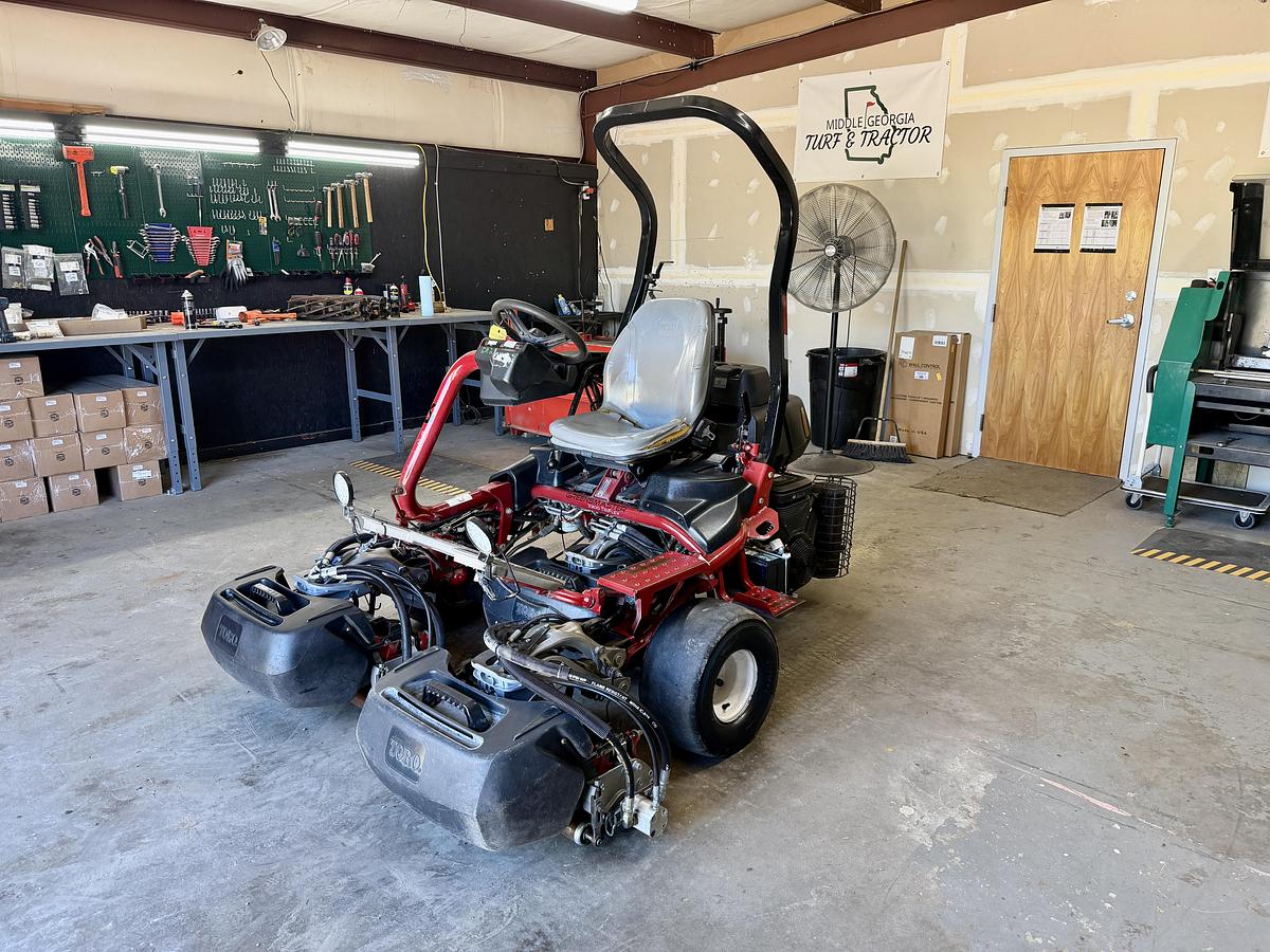 Used 2012 Toro Greensmaster Triflex 3300