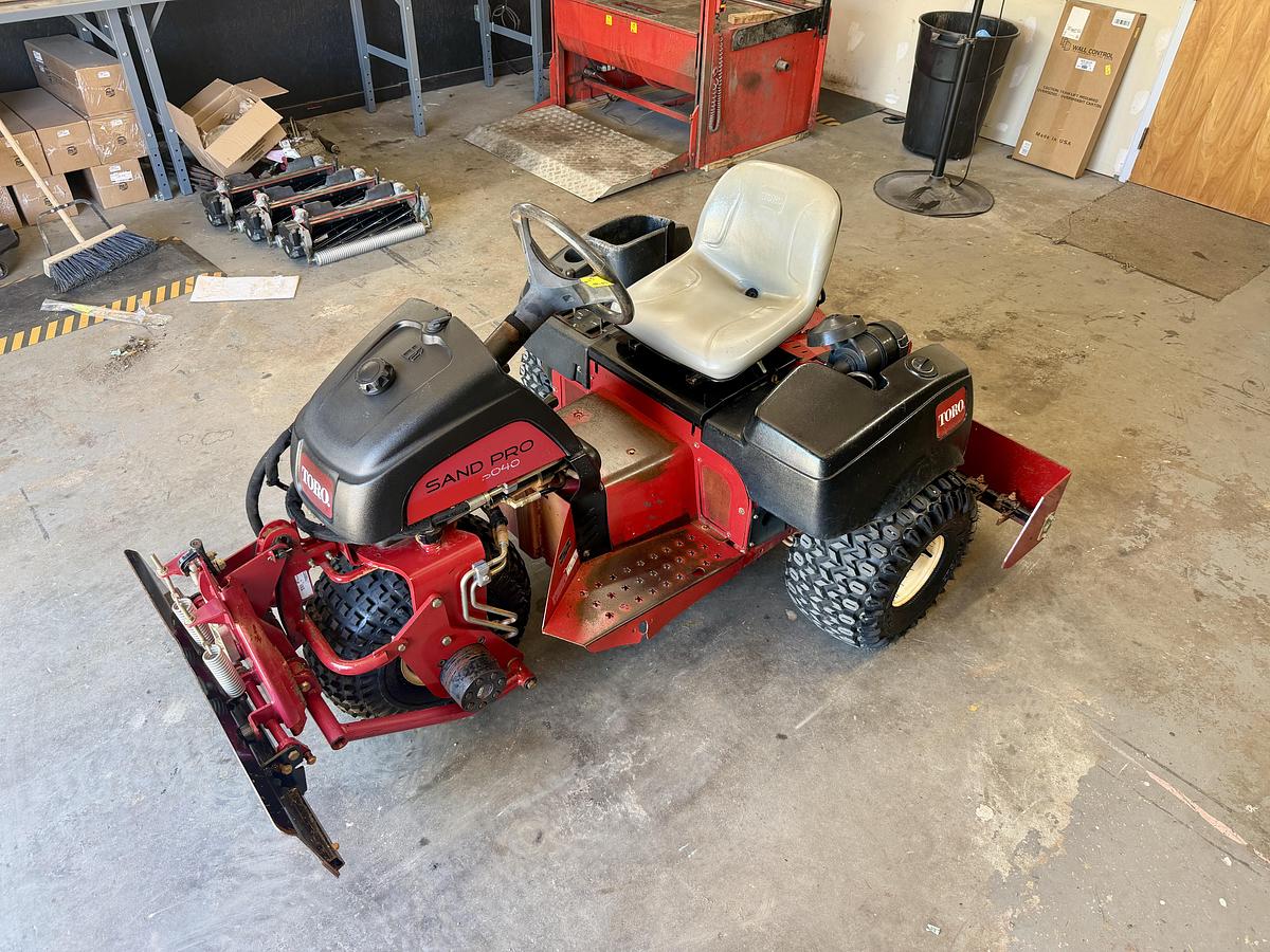 Used 2017 Toro Sandpro 5040 Bunker Rake