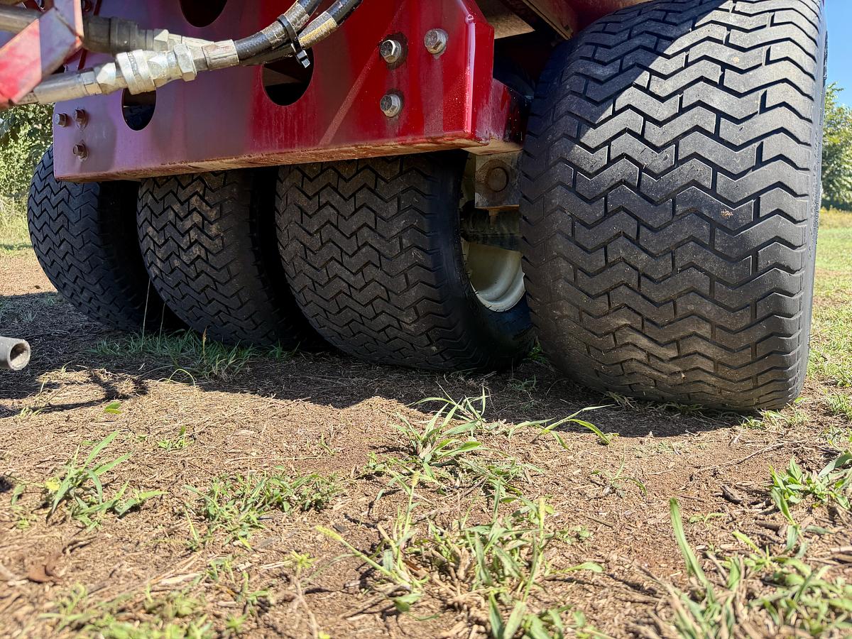 Used 2016 Toro Propass 200 Top Dresser