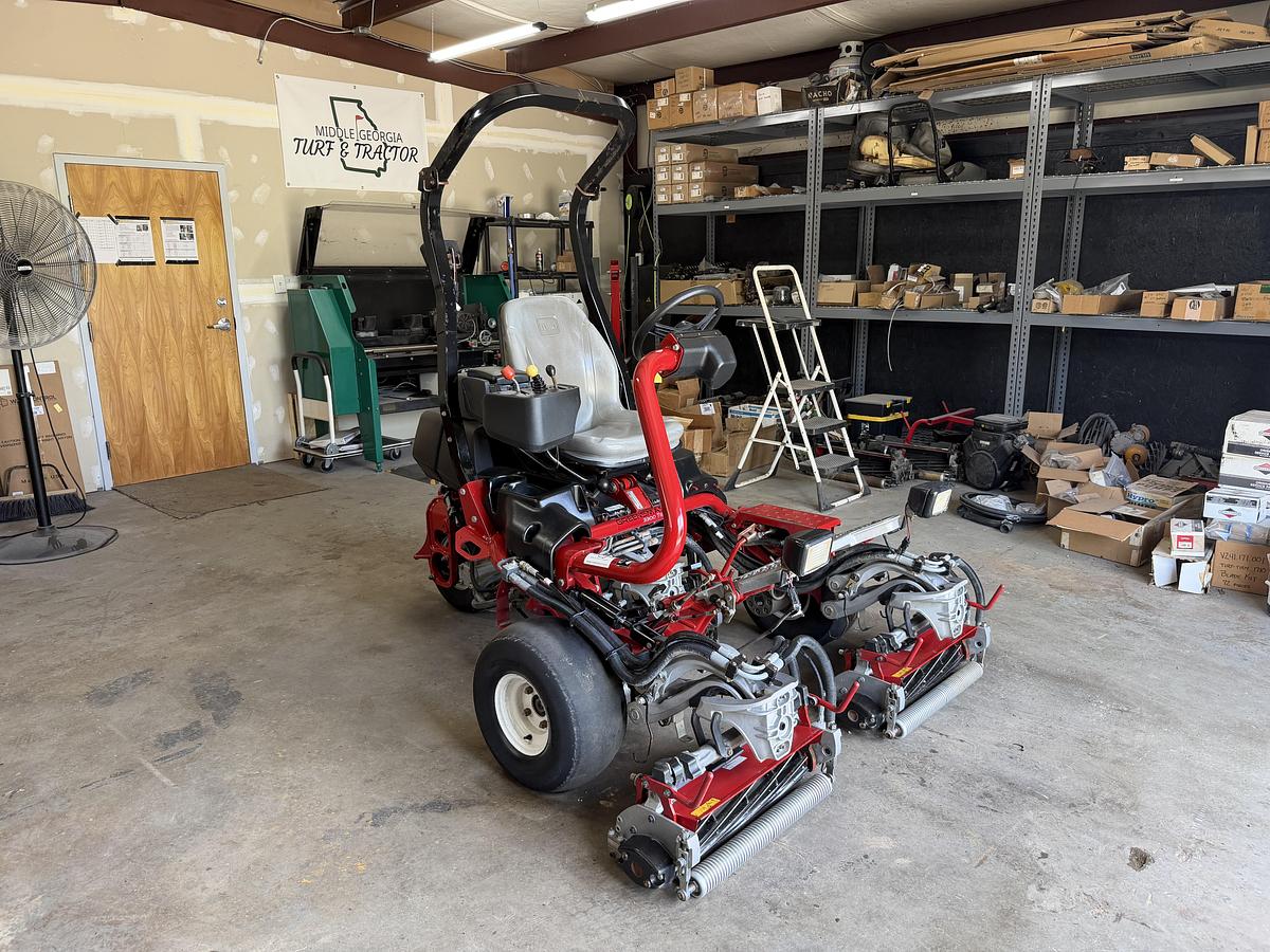 Used 2014 Toro Greensmaster 3300 Triflex