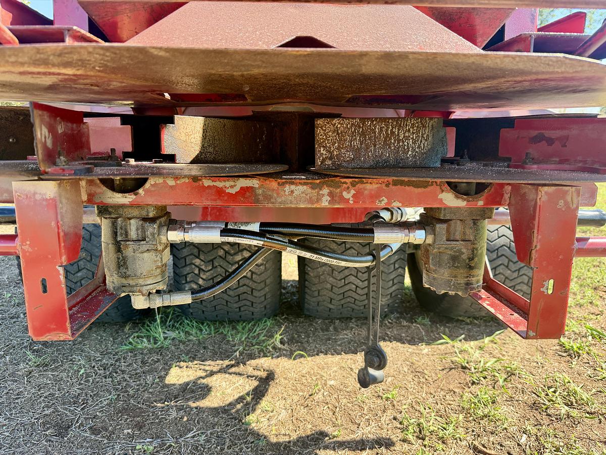 Used 2016 Toro Propass 200 Top Dresser