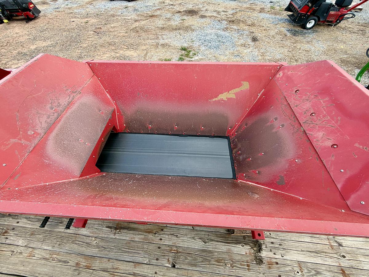 Used 2011 Toro Propass 200 Top Dresser