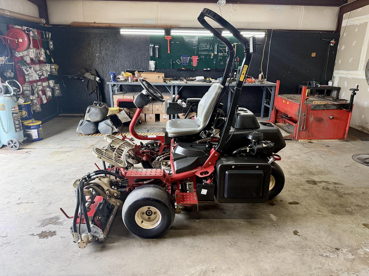 Used 2018 Toro Greensmaster 3400 Triflex