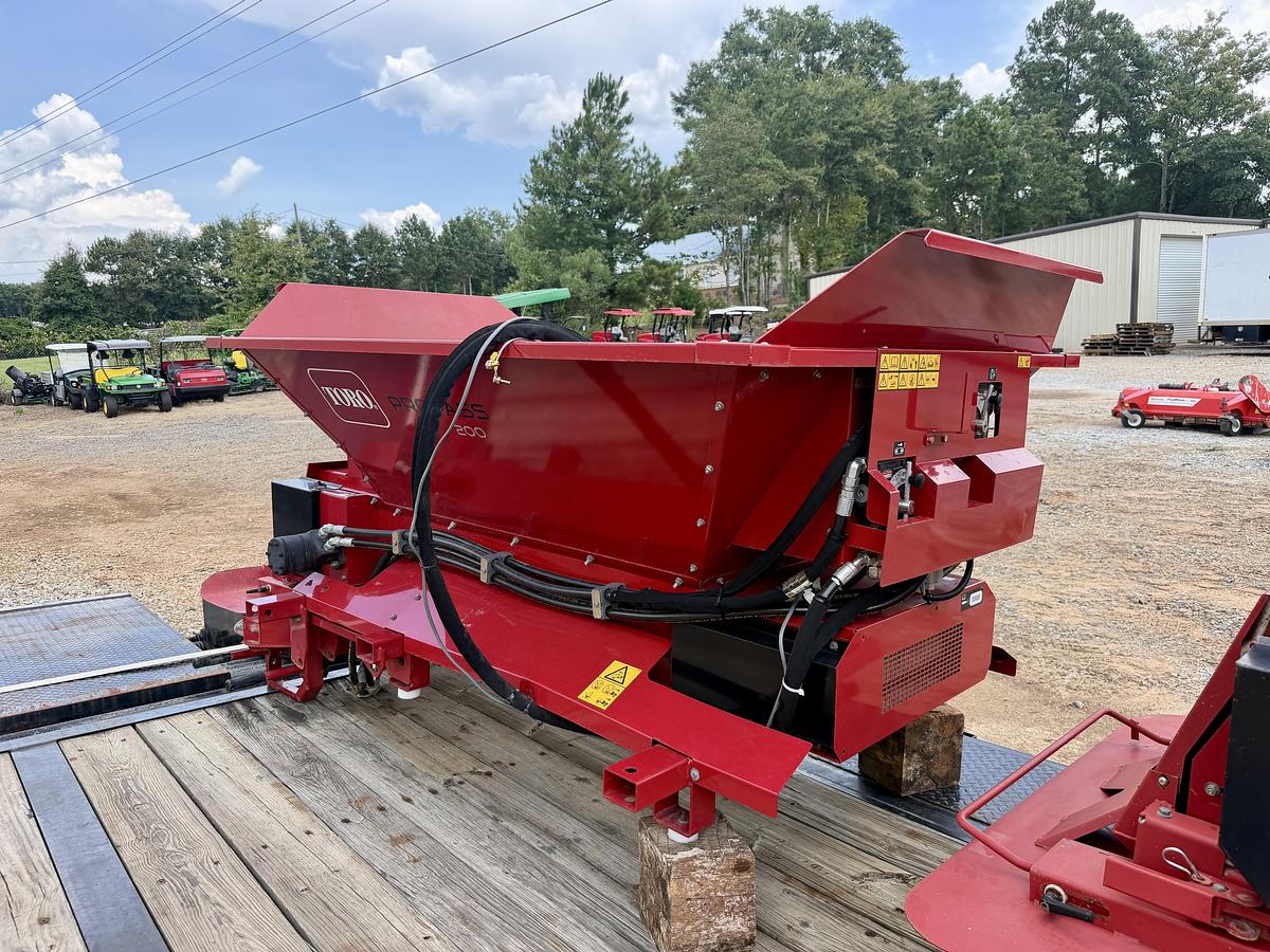 Used 2015 Toro Propass 200 Top Dresser