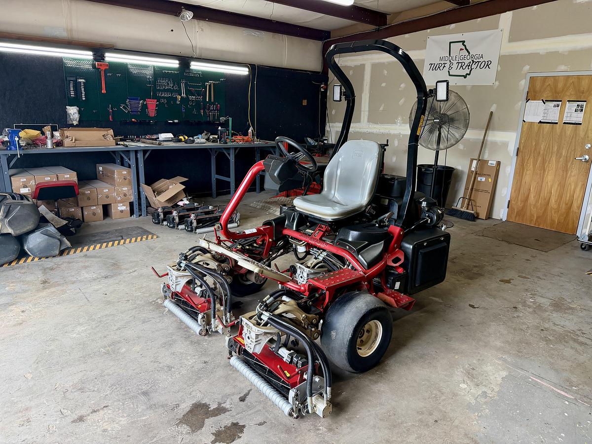 Used 2018 Toro Greensmaster 3400 Triflex
