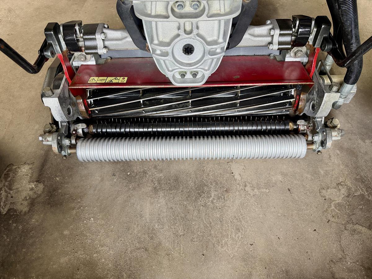 Used 2016 Toro Greensmaster 3300 Triflex