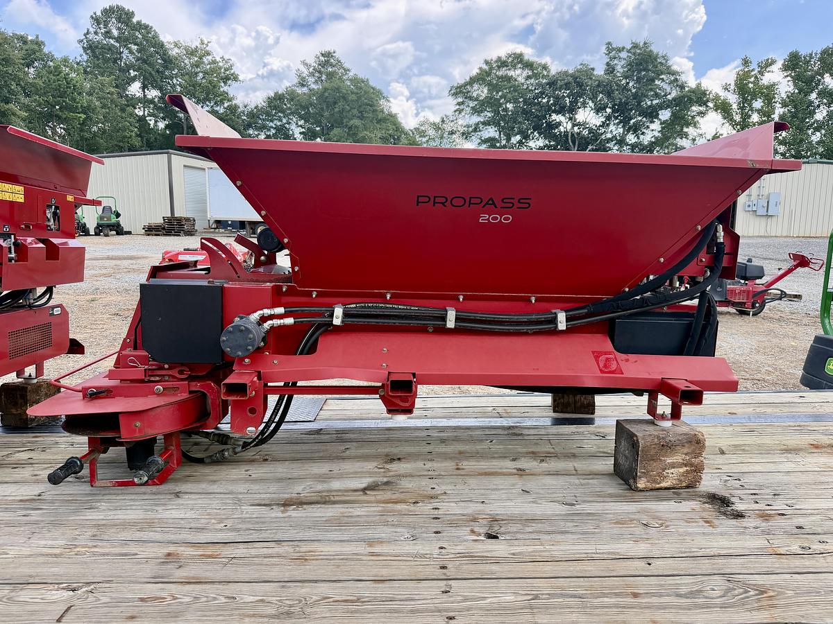 Used 2011 Toro Propass 200 Top Dresser
