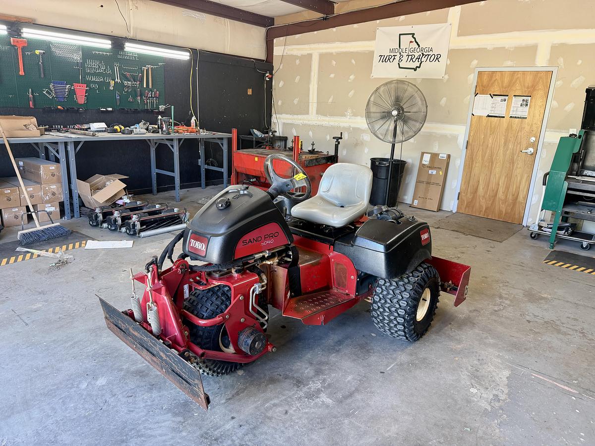 Used 2017 Toro Sandpro 5040 Bunker Rake
